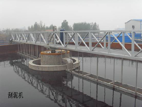刮泥機
